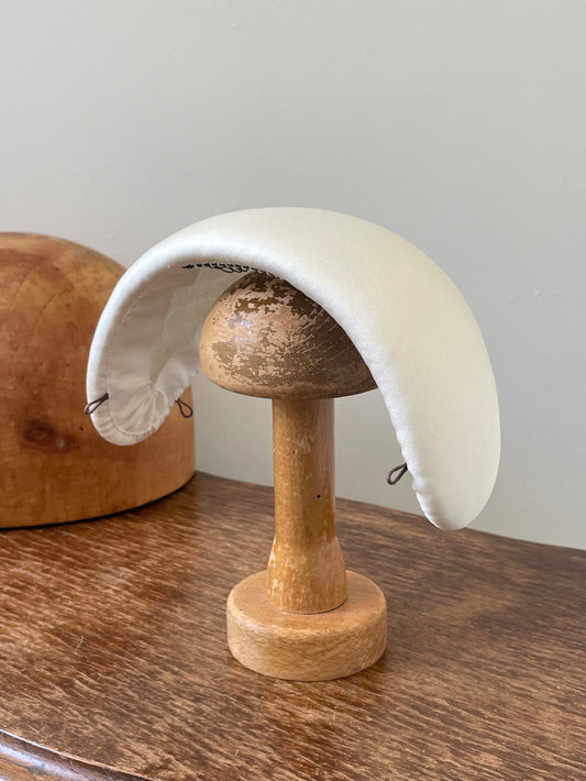 Coiffe classique en taffetas de soie